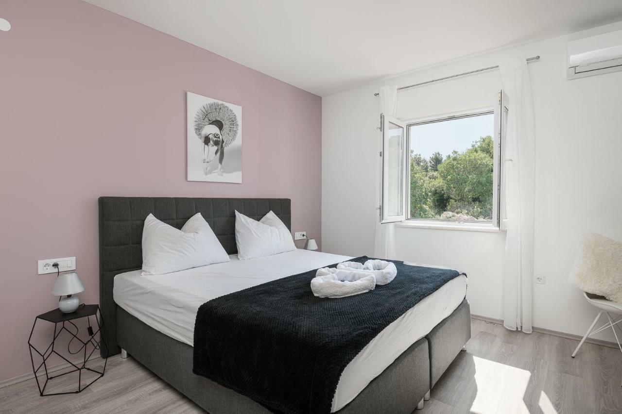 Apartments Lidija 챠브타트 외부 사진