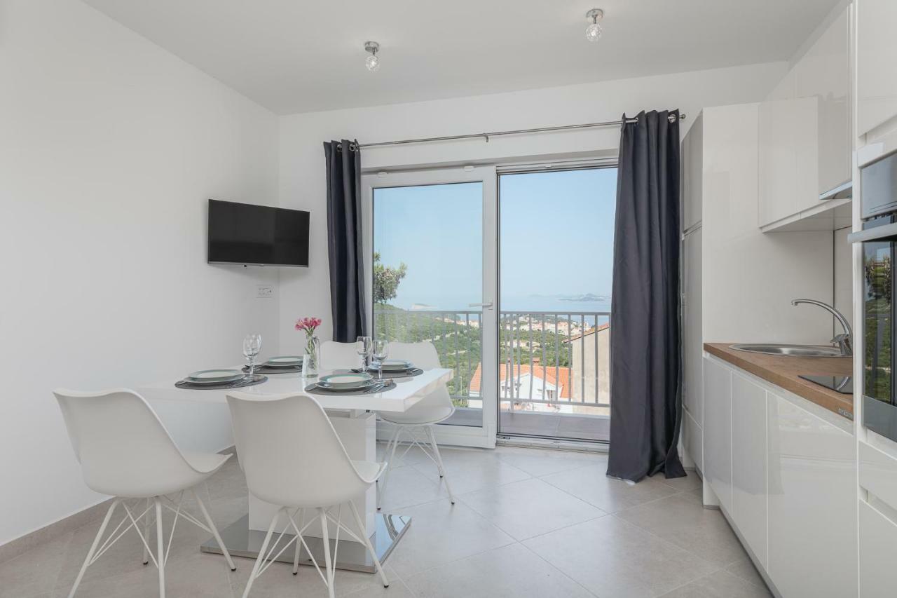 Apartments Lidija 챠브타트 외부 사진