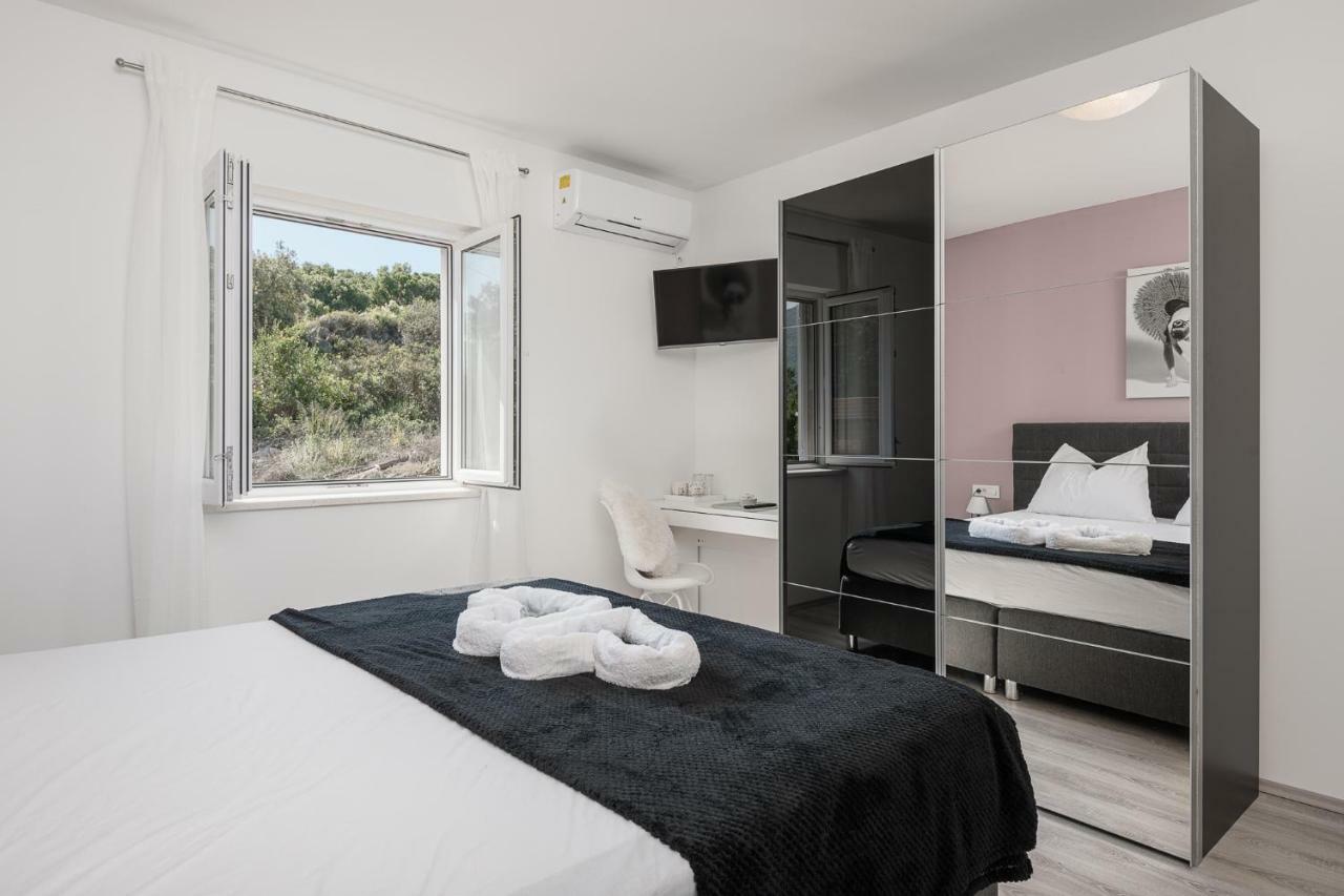Apartments Lidija 챠브타트 외부 사진