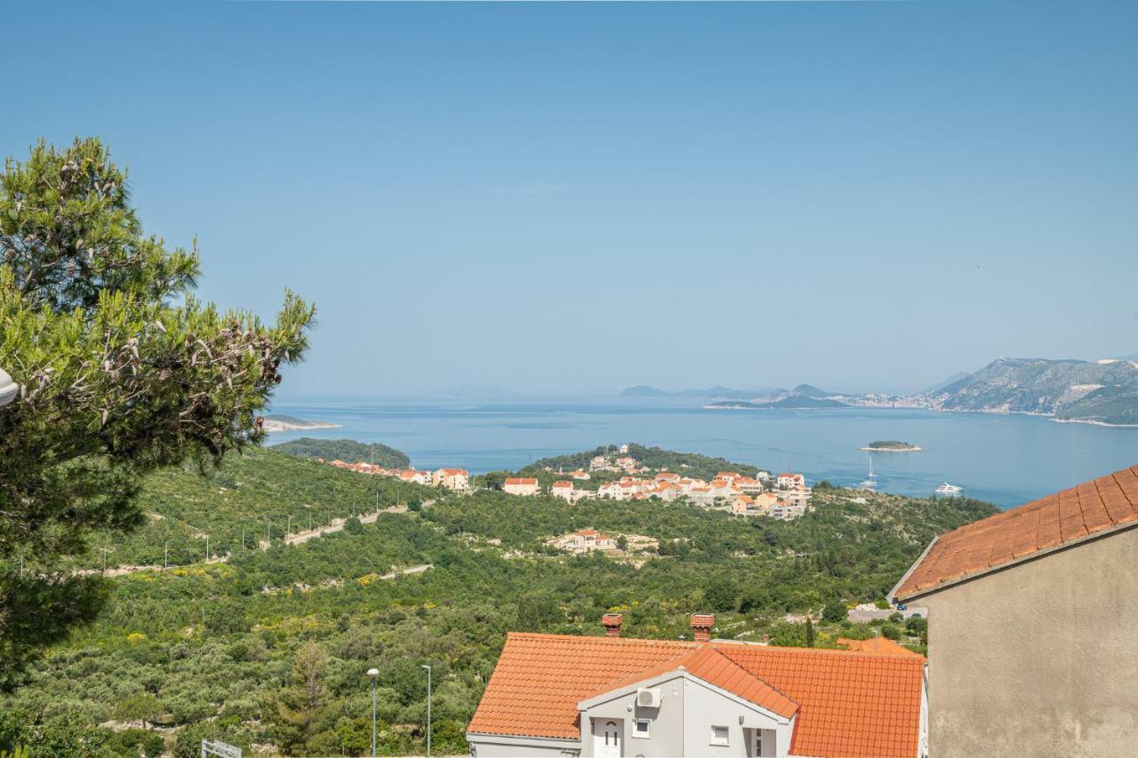 Apartments Lidija 챠브타트 외부 사진